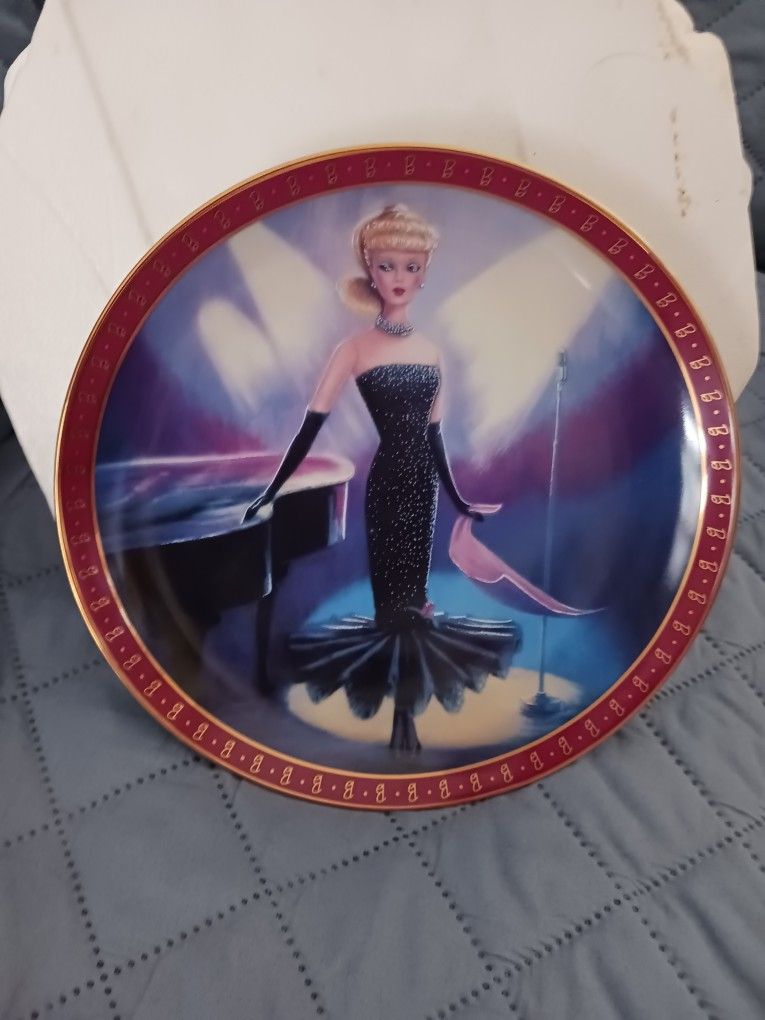 Barbie PLATES 8 FROM DANBURY MINT
