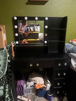 Black vanity desk