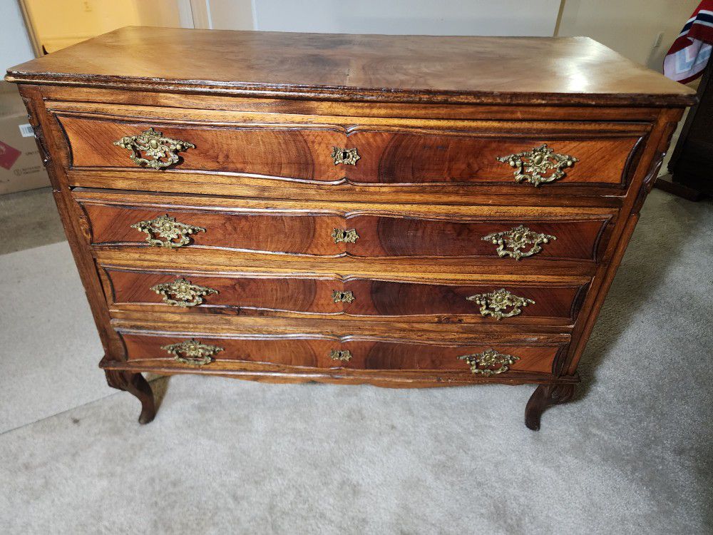 Antique Dresser Solid Wood!