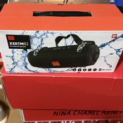 Portable Bluetooth speaker speakers