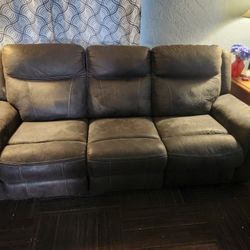 Living room Furniture Couch And Recliner 
