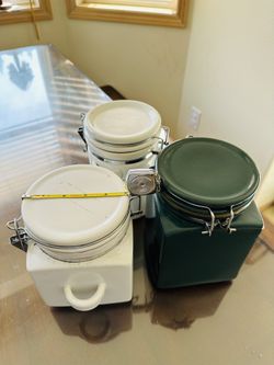 Set Of 3 Airtight Glass Containers