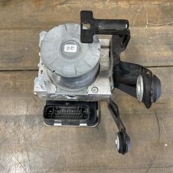 20-21 Toyota Tundra Extended Cab 6,5” Box Antilock Abs 