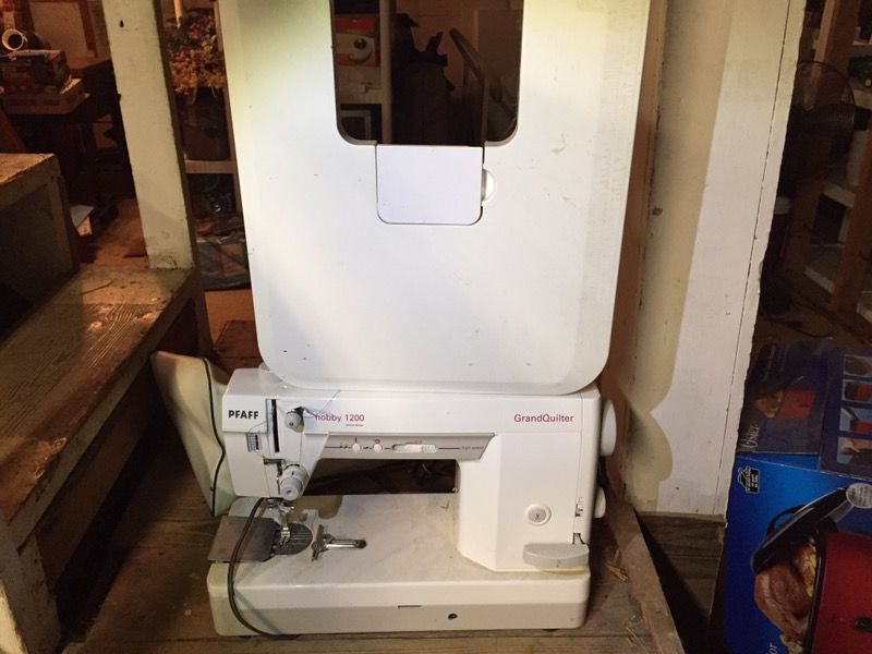 Pfaff Hobby 1200 Grand Quilt machine for Sale in Washington, PA OfferUp