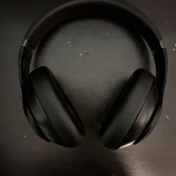 Beats Studio Pro 
