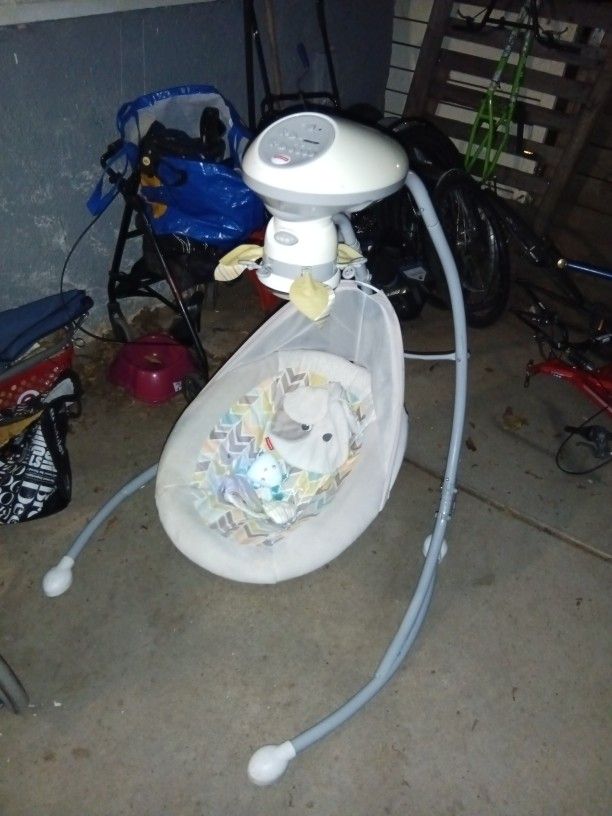 Fisher Price Cradle Swing For Babies 
