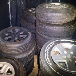 Multiple Jeep Wheels