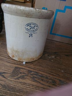 Vintage Love Field Potteries 2-Gallon Crock, Dallas Texas