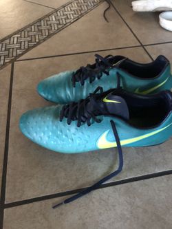 nike soccer cleats