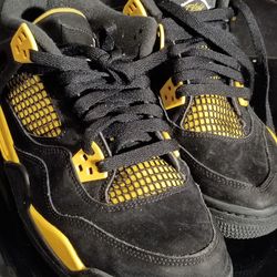 JORDAN 4 RETRO " FLIGHT" 2022.  # 408452-017 SIZE 7Y