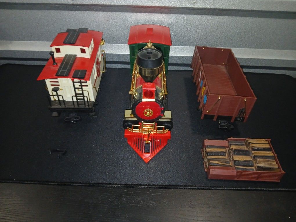 Misc Train Set Lot (Read Description)