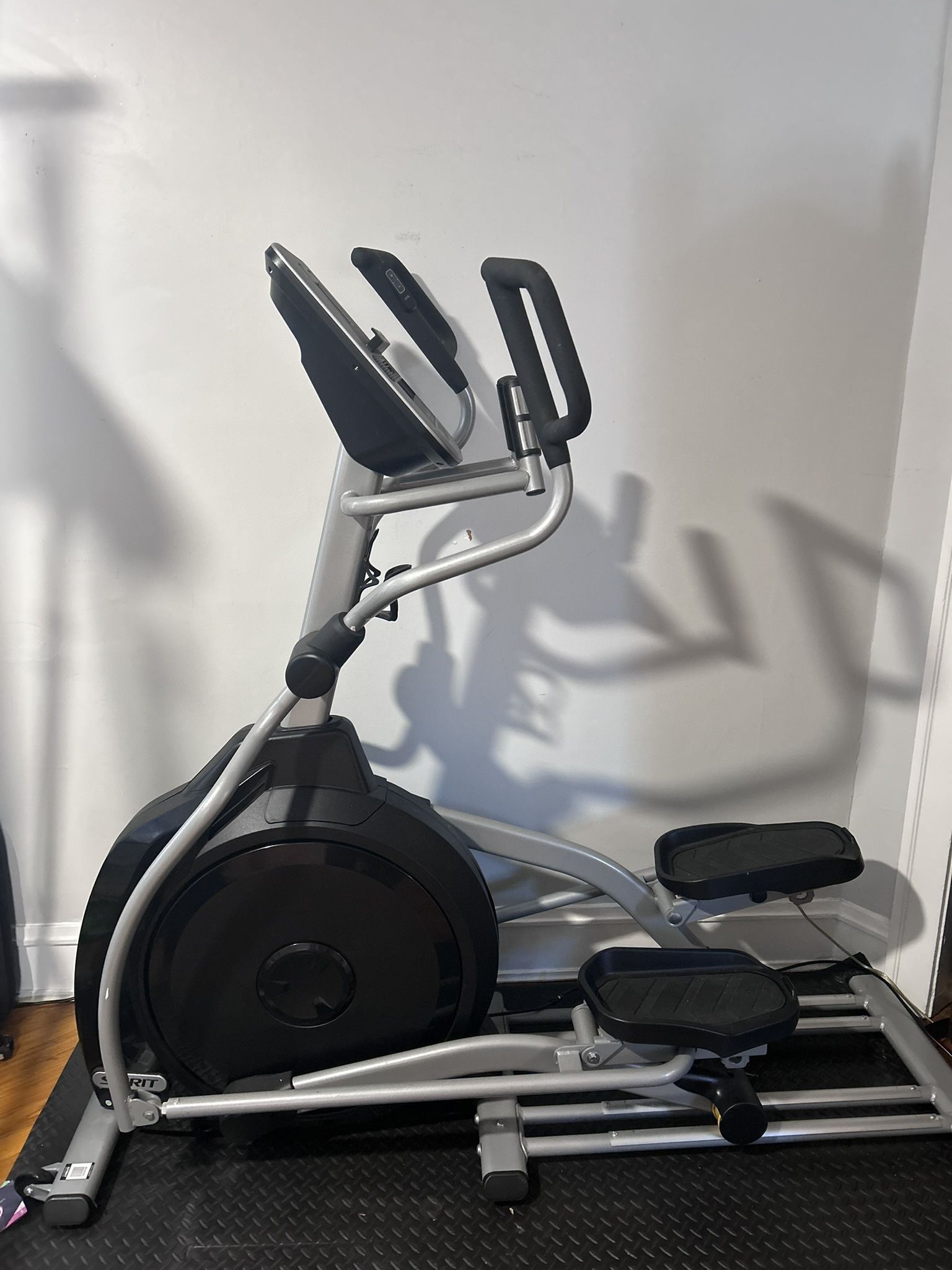 Spirit XE295 Elliptical  