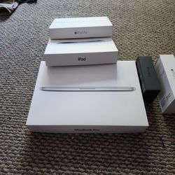 Empty Boxes Macpro Ipad Air And Ipad Iphone 5 And Iphone 6 Pl I s