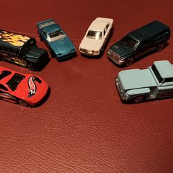 Lot of 6 Hot Wheel Cars