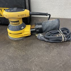 Dewalt Palm Sander D26451