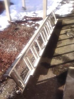 32' Extension Ladder Made In USA
