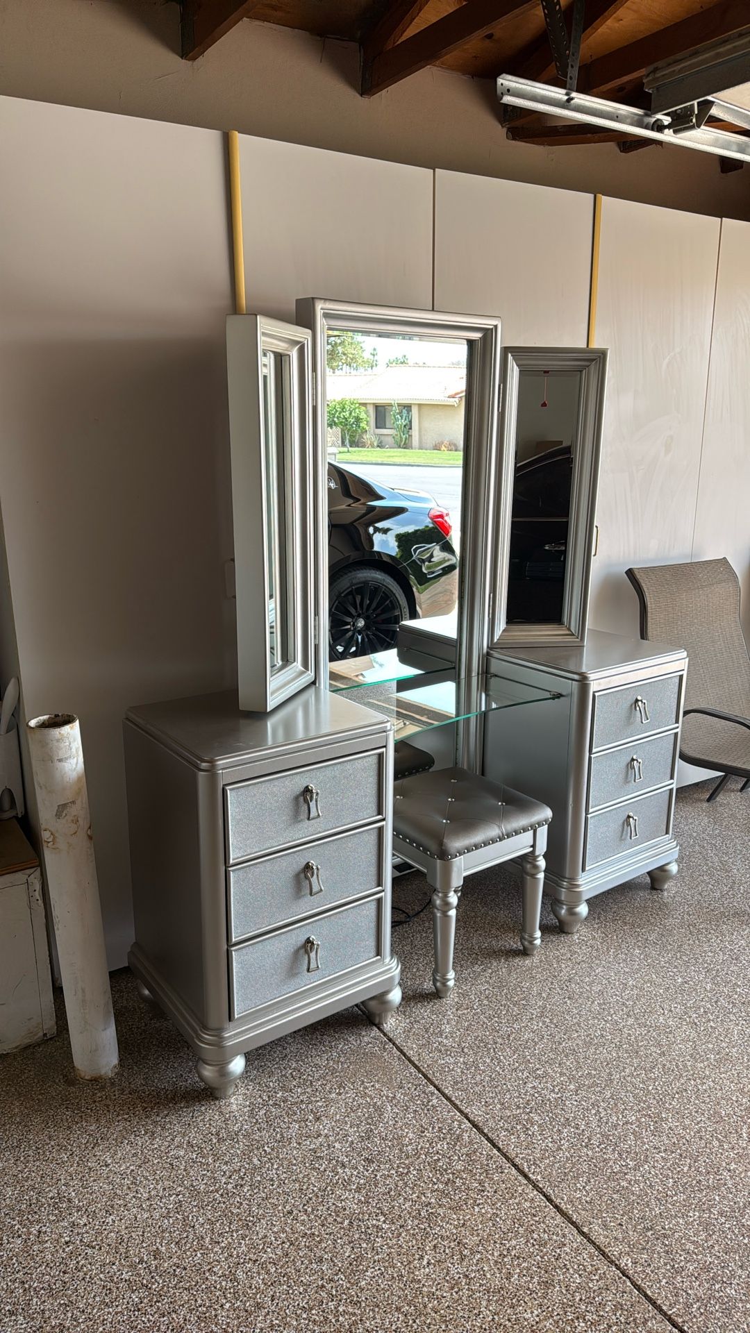 make Up Vanity, Great Condition, Silver With Bench That Opens Up