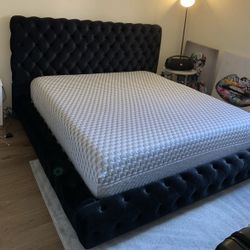 New King Bed Frame With Mattress