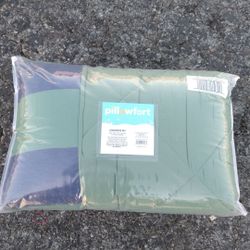 Comforter set full/Queen size