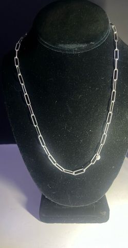 9.9 grams soild sterling silver 925 paper clip chain.