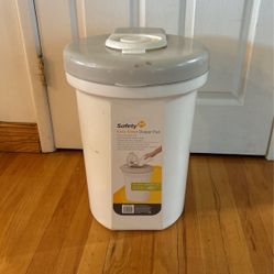 Safety 1st Diaper Pail 