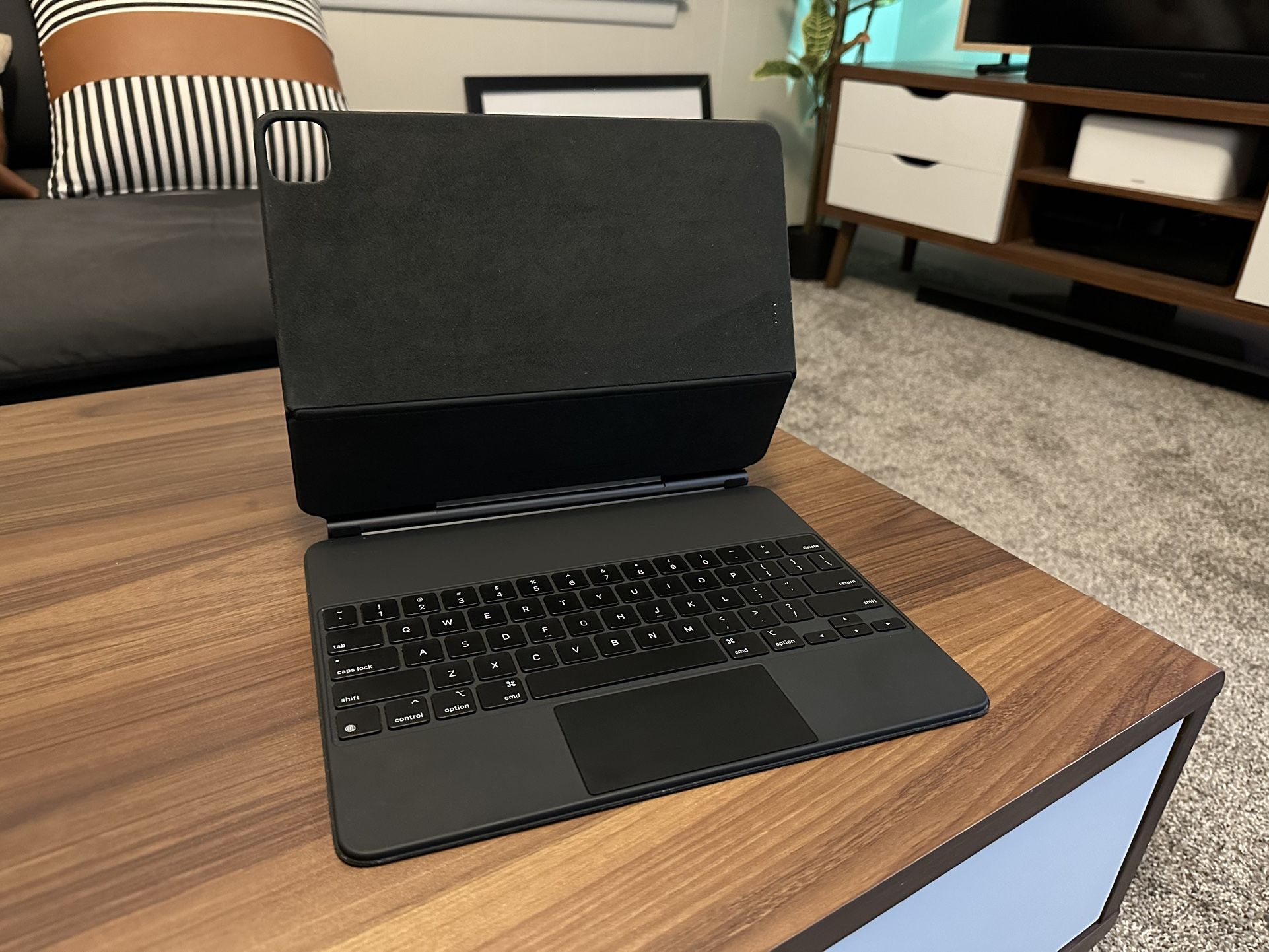 Apple Magic Keyboard for IPad Pro
