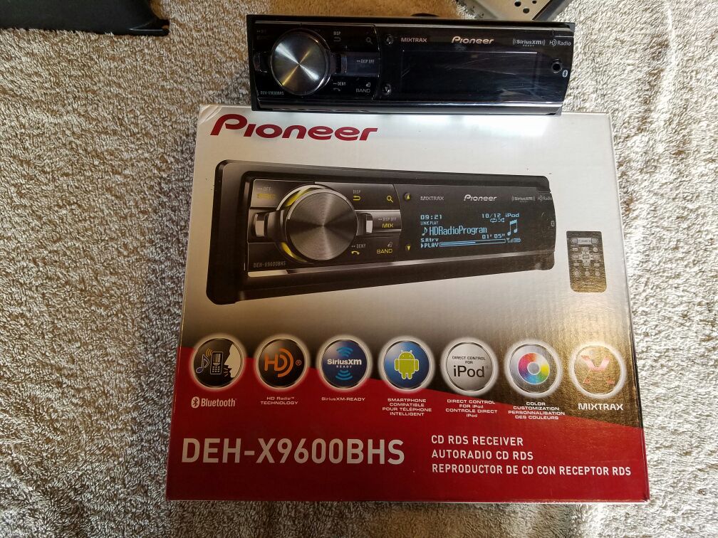 Pioneer DEH-9600BHS head unit Bluetooth/HD radio/Xmas ready/smartphone compatible for Sale Asheville, NC - OfferUp