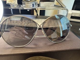 Tom Ford. Sunglasses Polarized