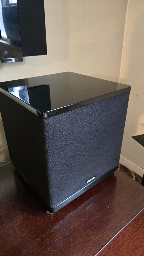 Definitive Technology Powerfield SuperCube II  Subwoofer