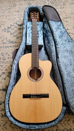 Martin Guitar 000-12-16e nylon string
