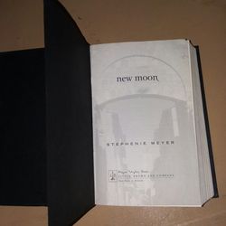 Twilight new moon book