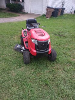 Troy Bilt bronco 42-in with a 18 horsepower Kohler courage