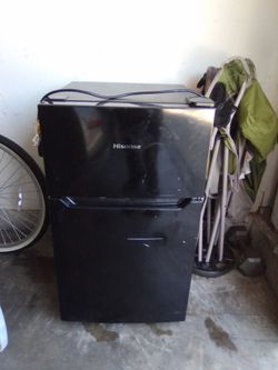 Mini fridge