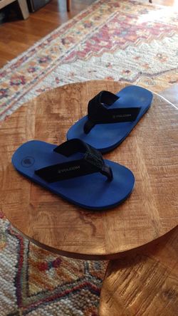 Volcom flip flops