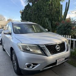 2014 Nissan Pathfinder