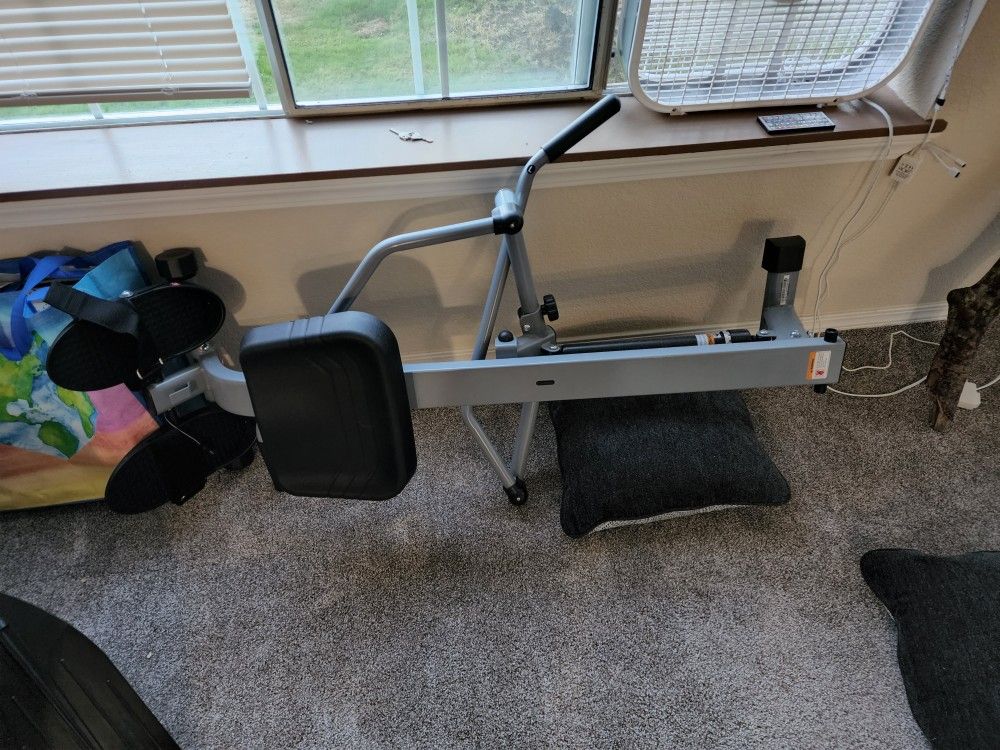 ROWING MACHINE