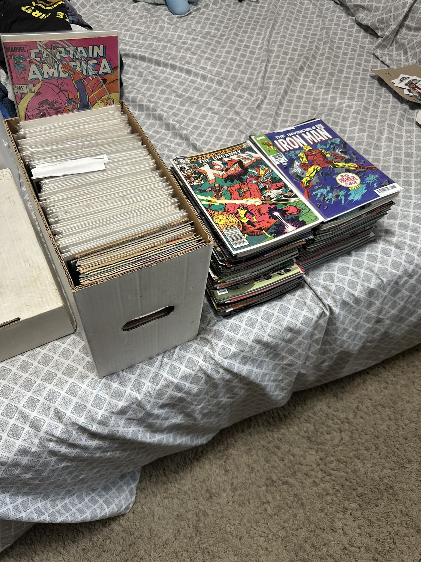 Comic book Collection (Mid-Sized)