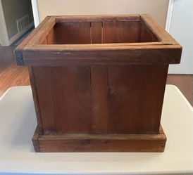WOOD PLANTER BOX