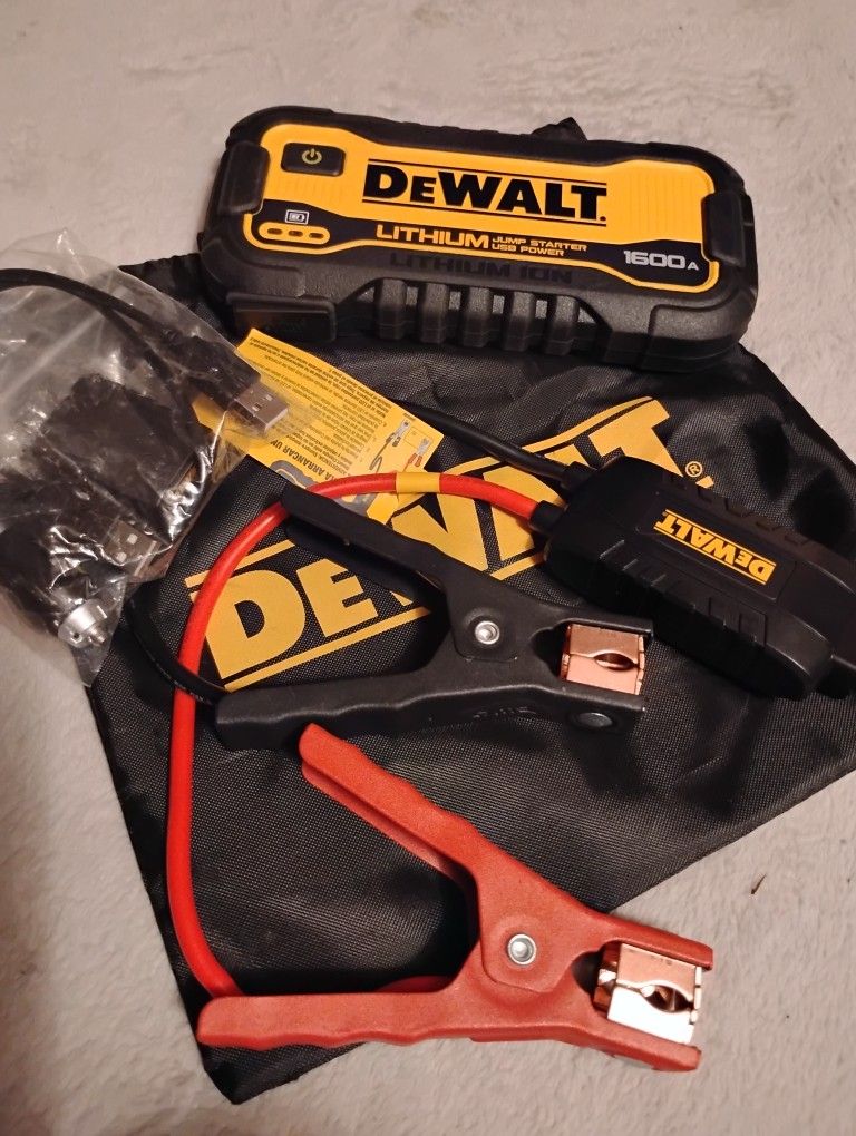 DEWALT LITHIUM JUMP STARTER/USB POWER 1600A