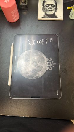 iPad Pro 11in 4th gen with Apple Pencil