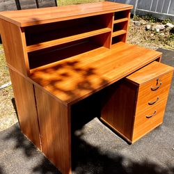 Desk, Hutch And Set Or Drawers W/ Lock.
