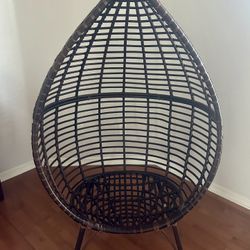 Eggshell Chair / Lounge Chair