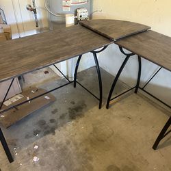 L Shaped Desk (2)