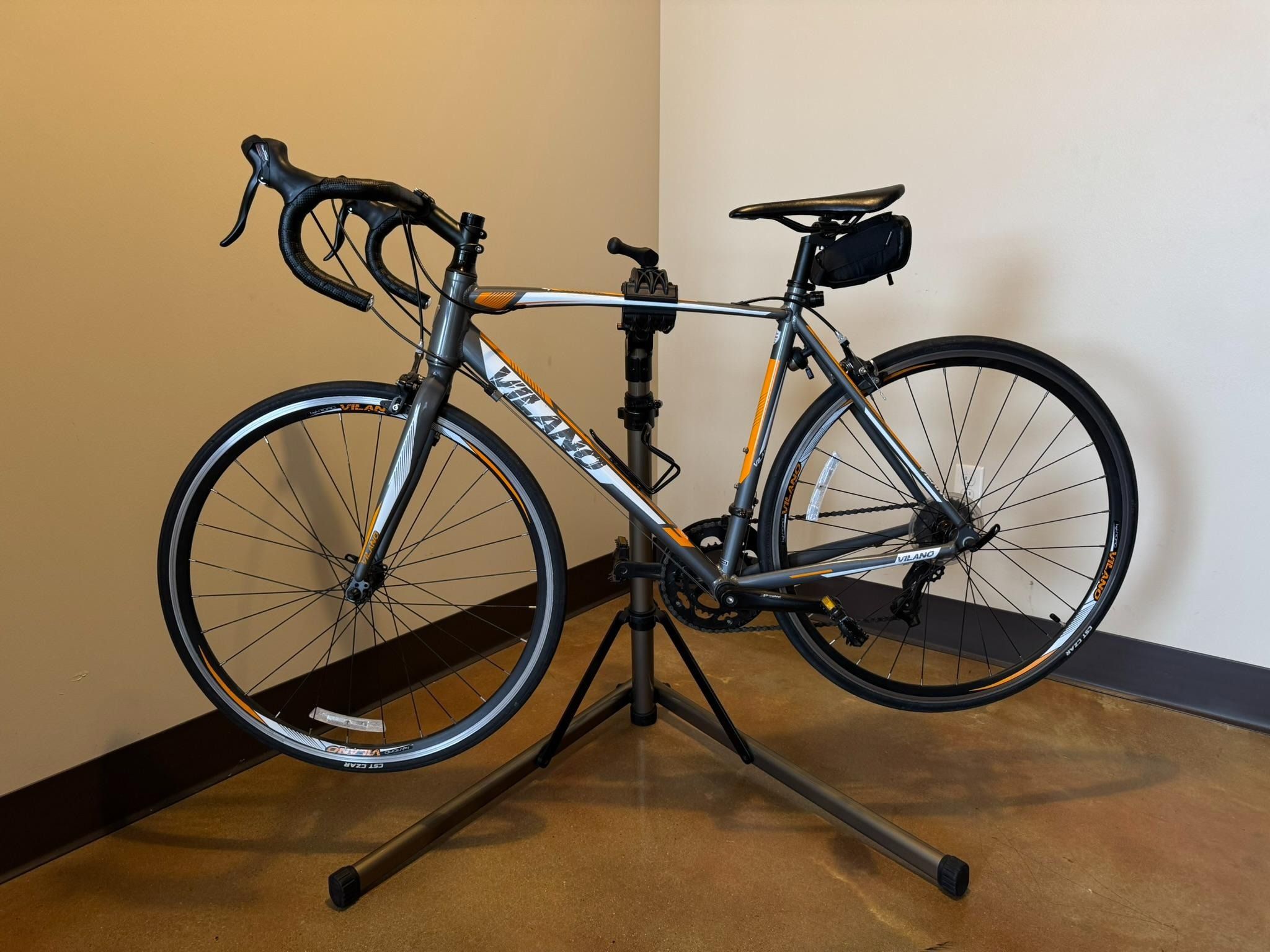 Vilano Bicycle, Bike Repair Stand and Bike Hitch Mount Rack