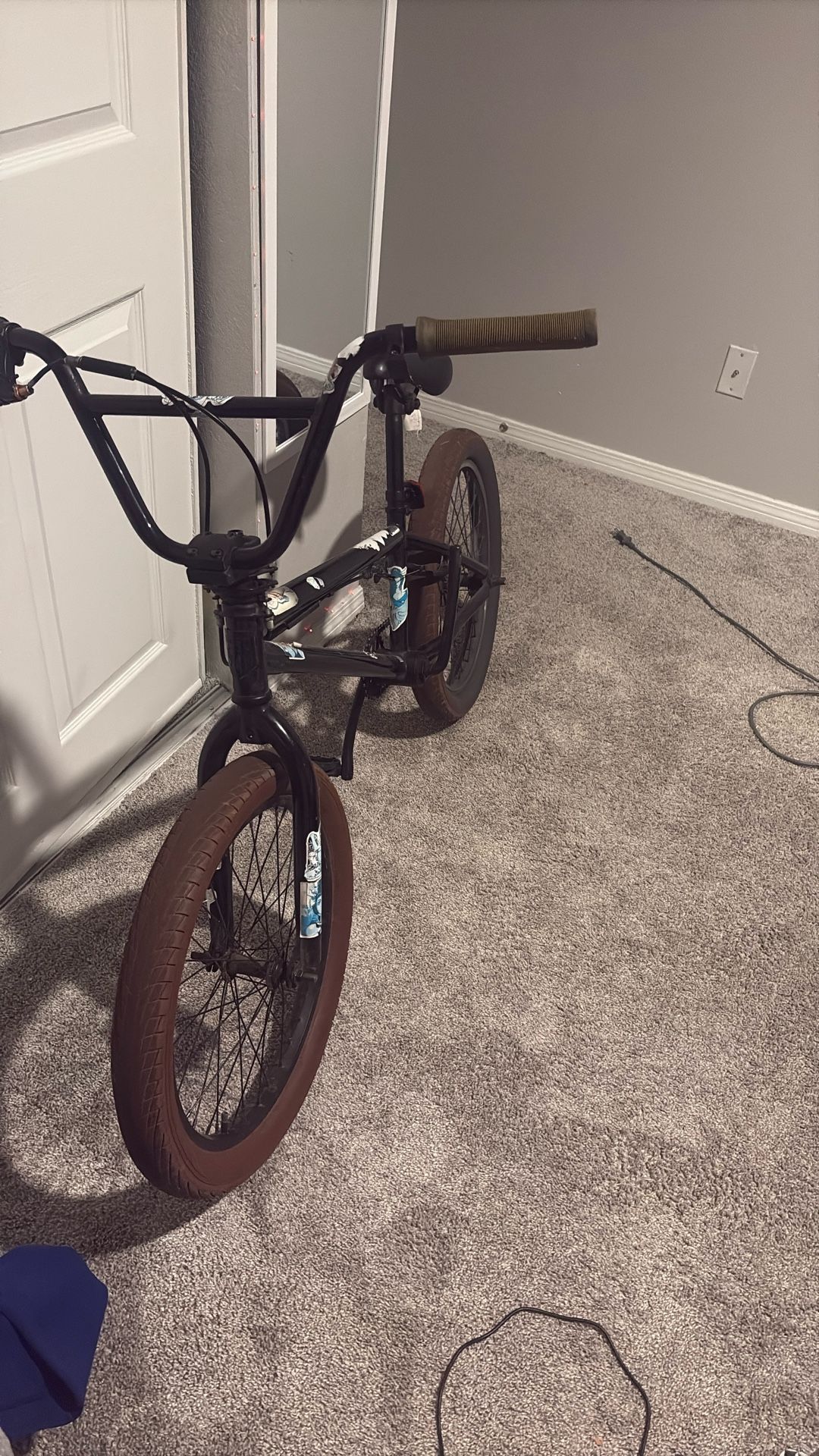 Black Mongoose Bike Missing Left Pedal