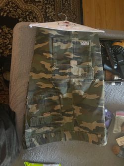 Men’s pro club used cam•ou•flage shorts size 40