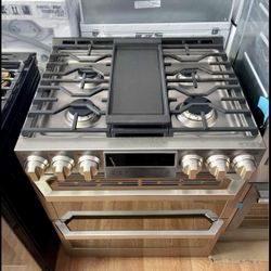 NEW LG SIGNATURE DUAL FUEL GAS RANGE