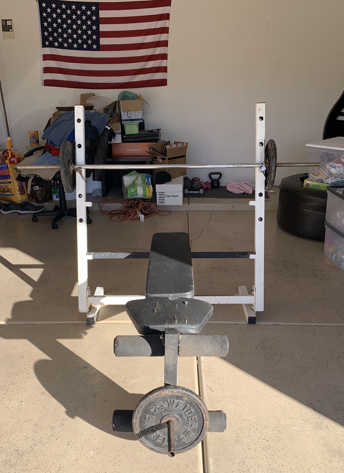 Weight bench with weights