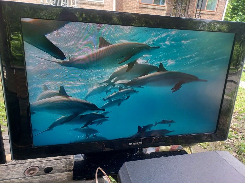 40"SAMSUNG 1080P TV WITH REMOTE AND HDMI PORTS $60 FINAL PRICE
