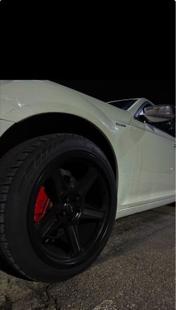 I sell srt wheels in 1500 domas two are grated but not much the tires have 100 of life